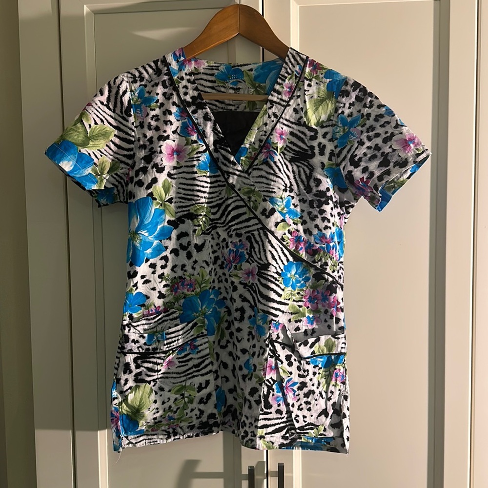 Health Pro nursing scrub top/uniform top